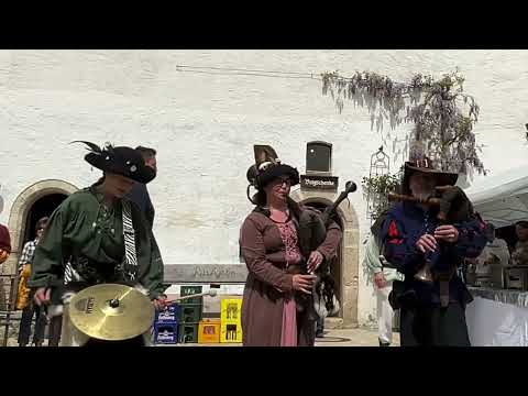 Insanis Maxima mit dem Heydschnuckentanz beim Mittelaltermarkt auf der Burg Wildenstein 2024