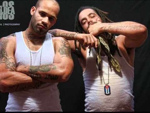 Los Aldeanos ft Jesuly - Una luna