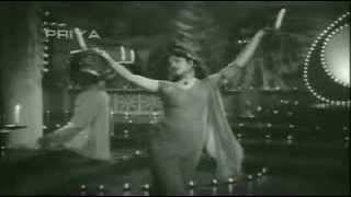 Aa Khile Hai Gul O More Bulbul - Sitaron Se Aage - YouTube