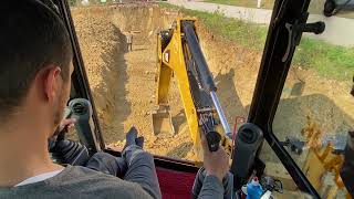 CAT 432F BEKO LODER  in Cab View