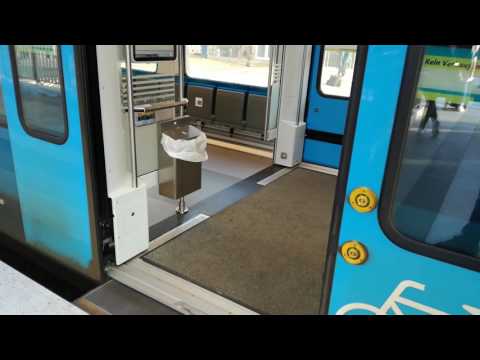 Türöffnung und -schließung Stadler Flirt 3