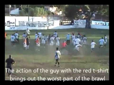 Claypole vs Victoriano Arenas - Schiri zeigt 36 Rote Karten WELTREKORD