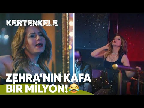 Zehra sarhoş olup mekanda dans etti! - Kertenkele 25. Bölüm
