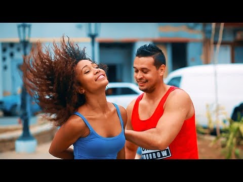 SALSA CUBANA en La Habana (Floridita) -Alexander Abreu #SalsaCubana #Salsa #Abreu