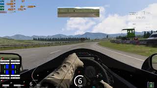 このゲームやってて初めてアクセルを踏むのが怖いと思った車