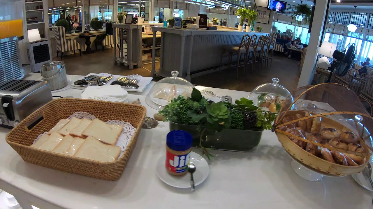 Thai Airways Royal Orchid Lounge