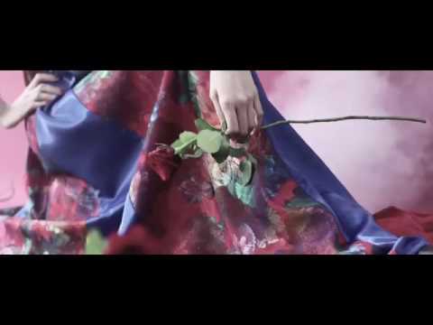 ANGGIA HANDMADE WILD ROSES