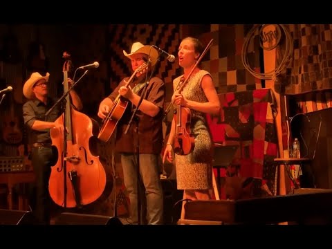 Along the Navajo Trail: The Western Flyers