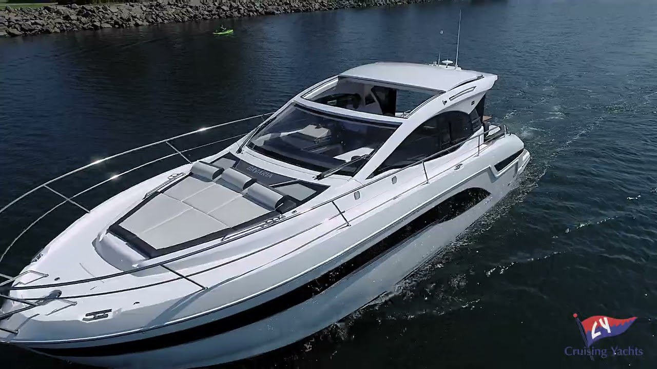 2022 Bavaria SR41 Powerboat Video showing off her moves and performance