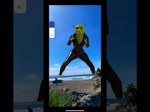 Shrekiando Beach 🏖 #boom #beach #shrek #dance #short