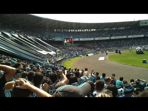 Reação da torcida do Grêmio quando Ronaldinho Gaúcho aparece no telão - Grêmio 4 x 2 Flamengo