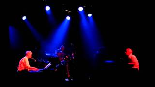 Van der Graaf Generator - Interference Patterns