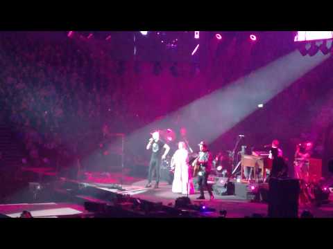 Juha Tapio & Ellinoora Hiljaisii Heeroksii (Hartwall)