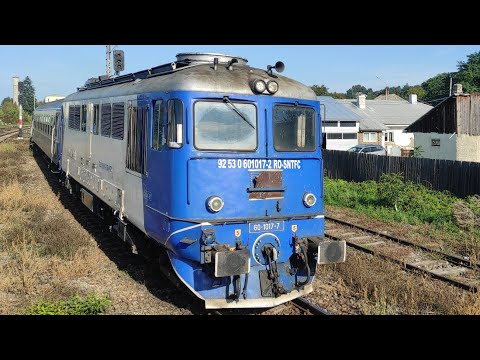 Tren IR1858 Piatra Neamt - Bacau intra in Buhusi cu 60-1017-2 - 25.09.2022