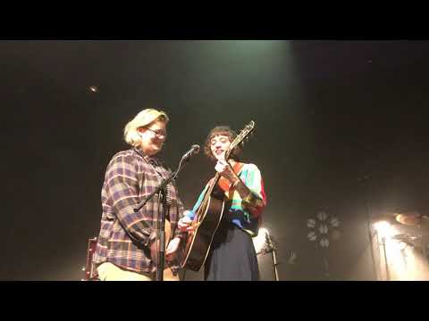 Pomme / Safia Nolin - Qui a tué grand maman @ Festival C’est Du Live - Vert le petit