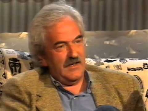 Fantasy Football League  S03E04 - Roger DeCourcey and Des Lynam