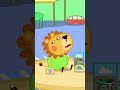 Larenzo Lion Has 2 Houses Shorts Peppapig