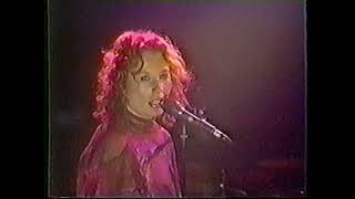 Tori Amos - Musique Plus (1999) - Part 1 - Purple People, Concertina and Interview