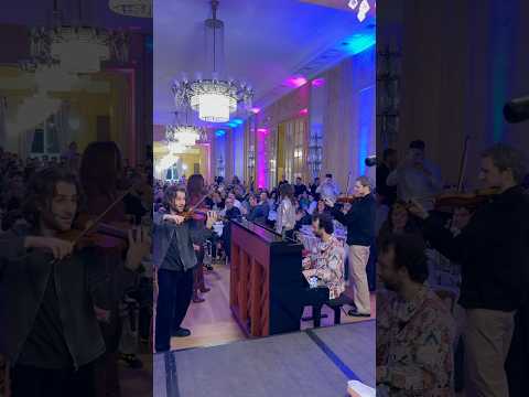 The most EPIC Bella Ciao FLASHMOB 🤯 The end will blow your mind 😍