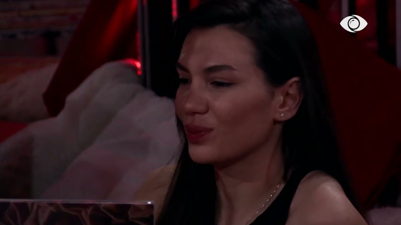 “Unë nuk do bëja atë reagim”/ Vijon biseda mes Laertit dhe Olës: Të shprehësh pëlqimin…