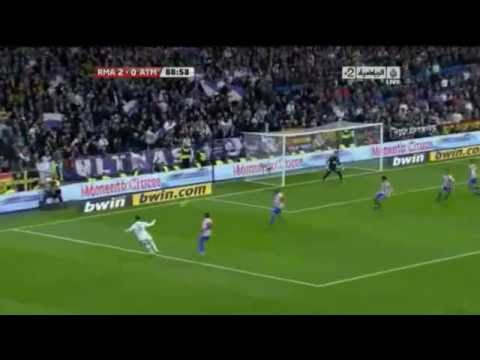 Cristiano Ronaldo back pass (Cristiano Ronaldo faz passe de costas)