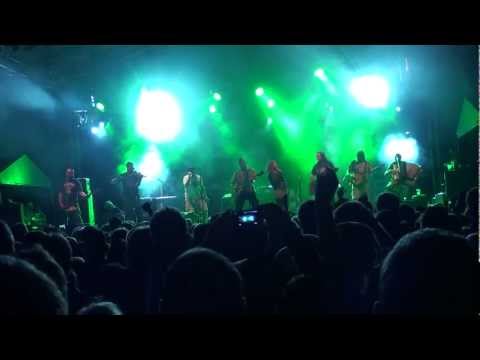 Divokej Bill - Stromy s Anetou na 1000. koncertě