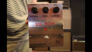Video thumbnail for 1976 Electro Harmonix Rams Head Big Muff Vintage Effect Demo (Telly Savalas Cover) by Bakesale
