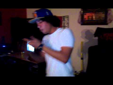 Nicname rehearsin his verse in da studio #West