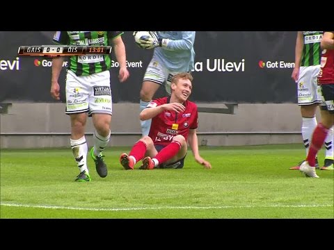 Experten: "Jag skulle ha dömt straff till Öis där" - TV4 Sport