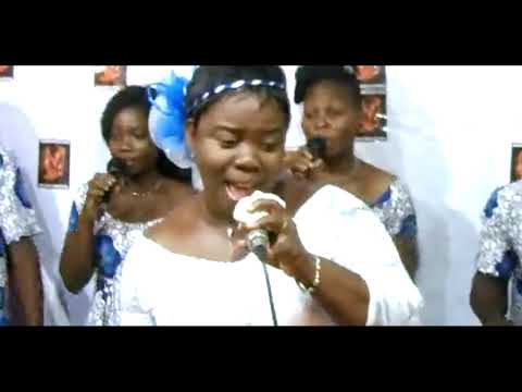 Tina Bénita - worship Medley (Cover welcome Holy spirit by Mark Condon)