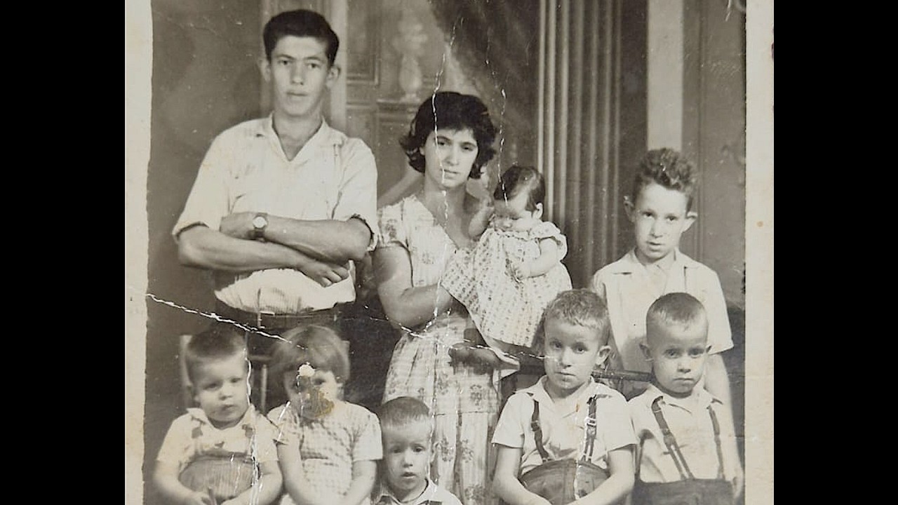COM 9 ANOS EU QUE PROVAVA A PINGA - DONA JÚLIA - BRAZÓPOLIS MG