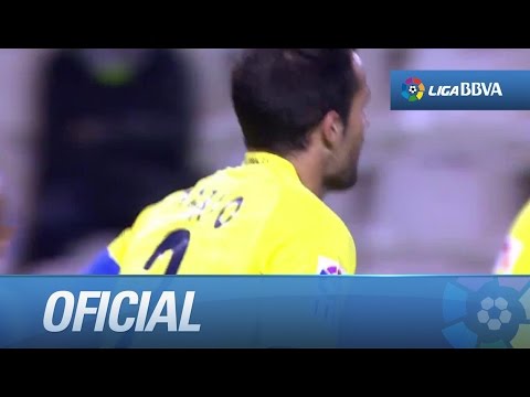 Chut de primeras de Mario Gaspar que sale por encima del larguero