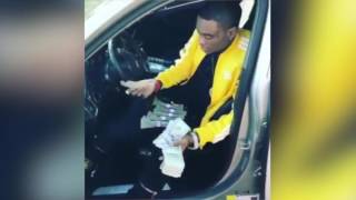 Soulja Boy Flexing Money Despite Begging Fans For Money In Exchange For A Follow