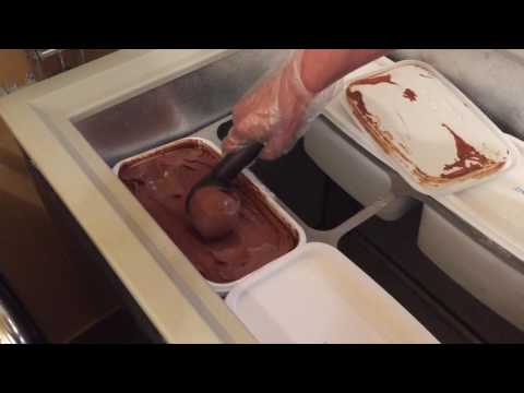 How to scoop gelato