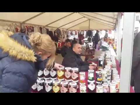 Kështu po kremtohet në Ferizaj - 17.02.2017 - Klan Kosova