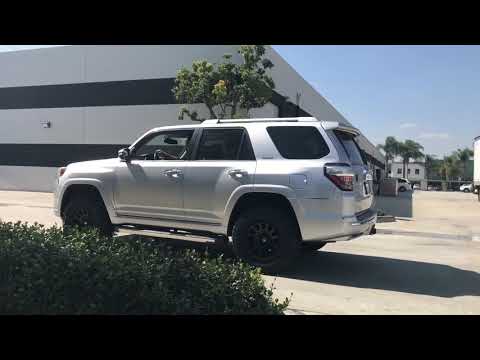 5th Toyota 4Runner Leveled on Fuel Vector Off-road Wheels