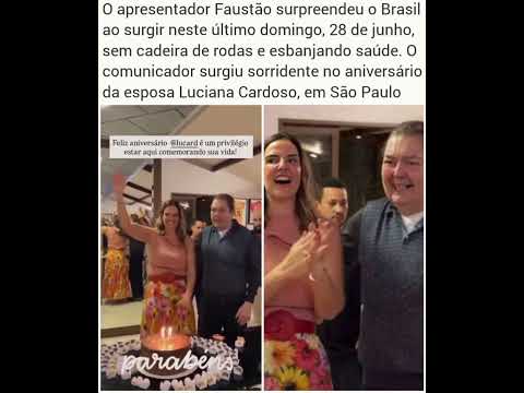 O comunicador surgiu sorridente no aniversário da esposa Luciana Cardoso, em São Paulo.