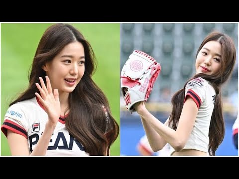 IVE’s Jang Wonyoung Goes Viral For Sending A Baseball Crowd Into Meltdown — Just By Taking Off Her M