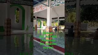 Download lagu The tomb of KH. Asy'ari, the father of Hadratus Syekh Hasyim Asy'ari Tebuireng #makamwaliallah #h... mp3