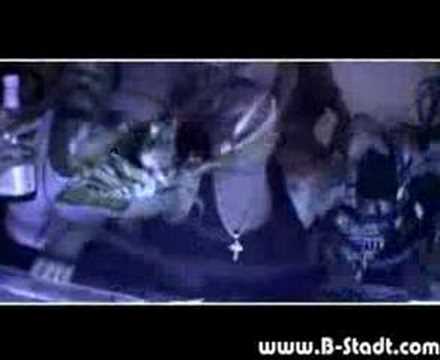 McBogy feat. Smoky & Problemkind - Bling Bling Song