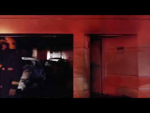 INCÊNDIO EM RESIDÊNCIA ATINGE DOIS VEÍCULOS EM SOBRADINHO