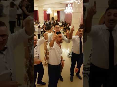 Andiamo a comandare al matrimonio...ahahah