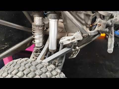 Traxxas UDR Unlimited Desert Racer anti roll bar sway bar test