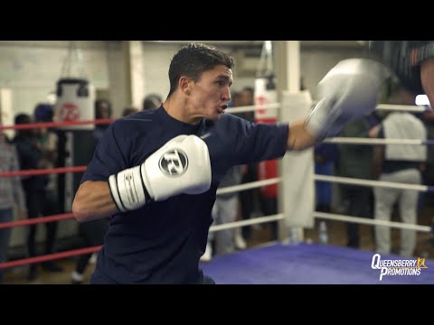4-0 LOUIE LYNN SMASHES THE PADS AHEAD OF QUEENSBERRY PROMOTIONS DEBUT