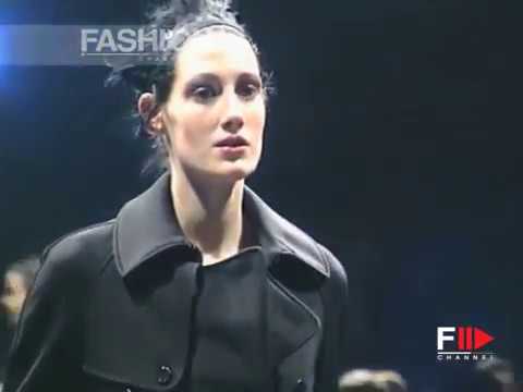 "Moschino" Autumn Winter 1998 1999 Milan 1 of 6 pret a porter woman by FashionChannel