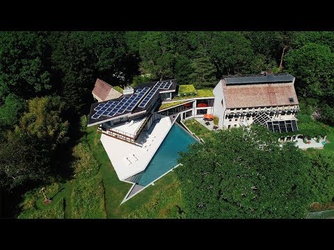 Brown Harris Stevens presents 40 Sayres Path  -  Wainscott, NY