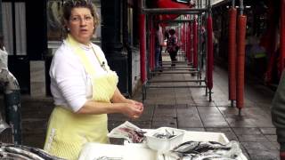 preview picture of video 'Humanidade Património do Porto - Mercado do Bolhão'