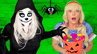 Download lagu Ten Scary Steps to the Haunted House | Spooky Halloween Songs and Music for Kids, Toddlers and Baby mp3 Download lagu Ten Scary Steps to the Haunted House | Spooky Halloween Songs and Music for Kids, Toddlers and Baby mp3