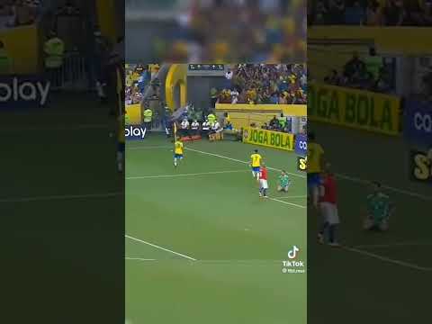 L. Paketa. Neymar Jr. Vini Jr. futbol tv