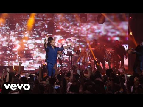 Diogo Nogueira - Pot-Porri Favela Social Clube (Ao Vivo)